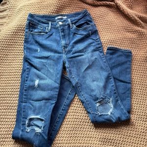 Levi’s 721 high rise skinny jeans